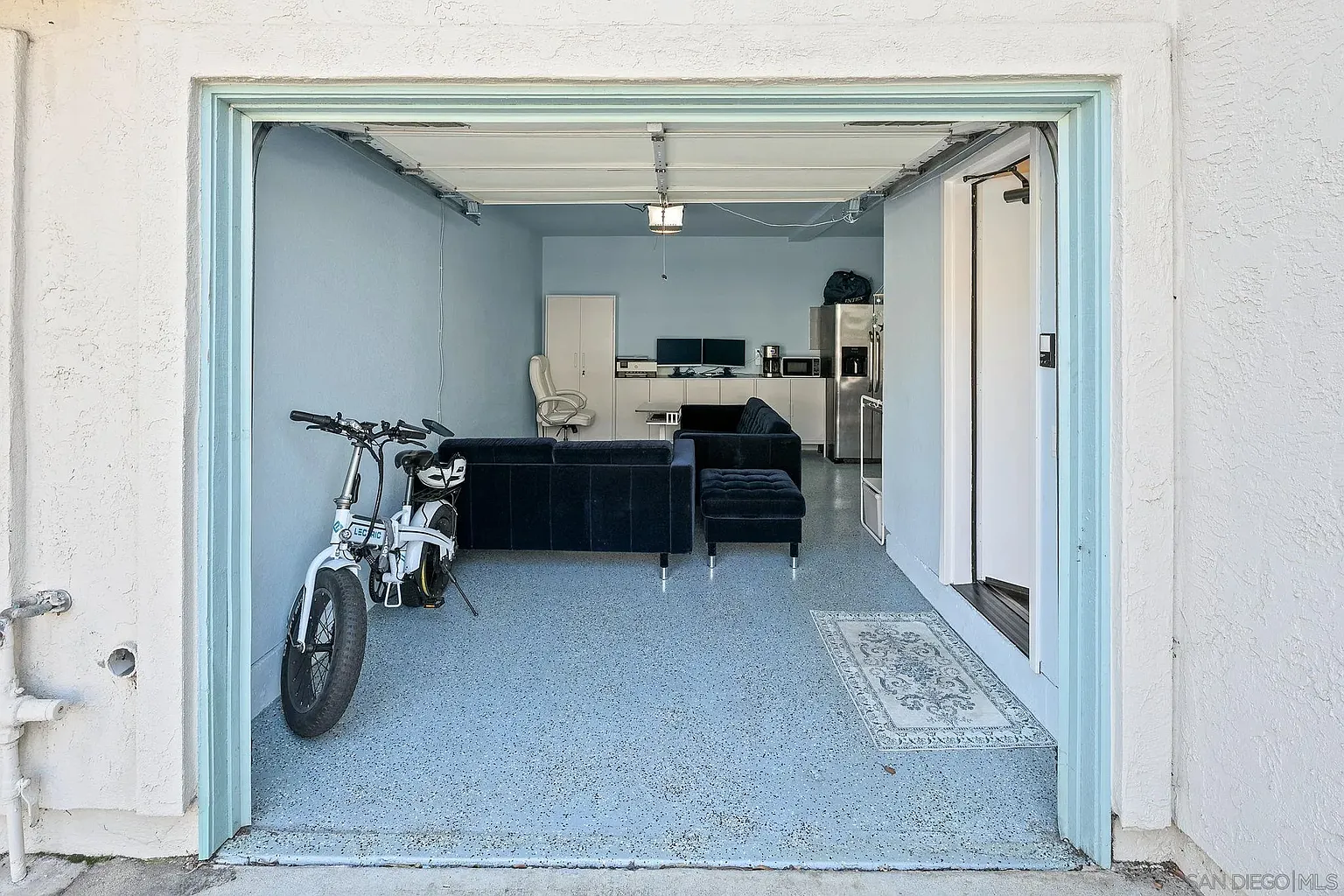 9985 Scripps Westview Way 4-25